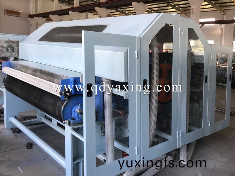 YXS217b型上餵(wei)棉高速梳(shu)理機