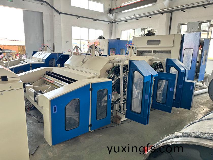 人(ren)造毛(mao)皮(pi)梳理(li)機