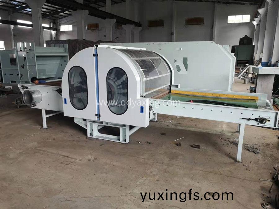碳纖維專用(yong)梳理機(ji)